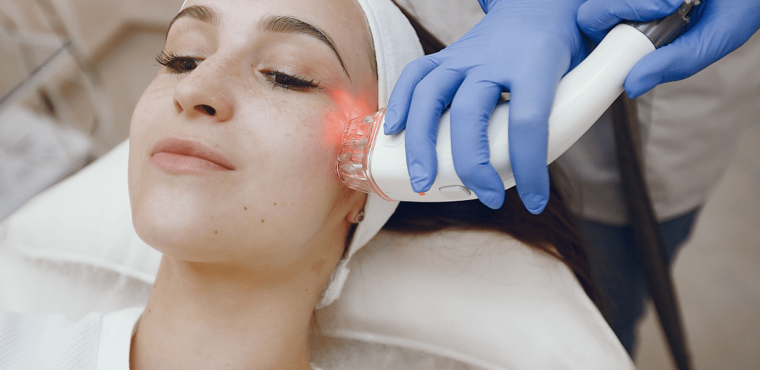 Cover image for my article explaining why my dermatologist recommends LaseMD